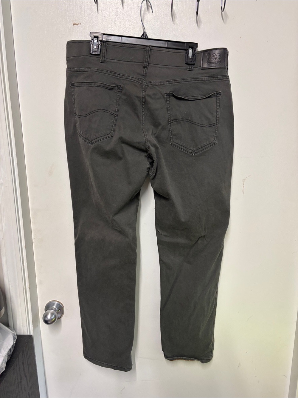 Lee Extreme Comfort Men's Straight Jeans Grey 38x30 - Picture 2 of 4